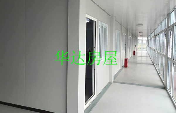 玻璃幕墙打包箱内部